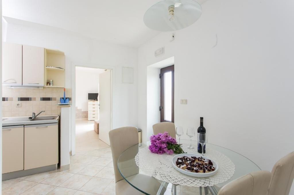 Donje Celo Apartments Maria מראה חיצוני תמונה