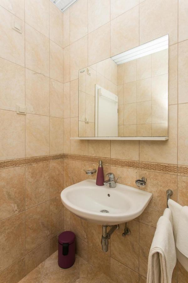 Donje Celo Apartments Maria מראה חיצוני תמונה